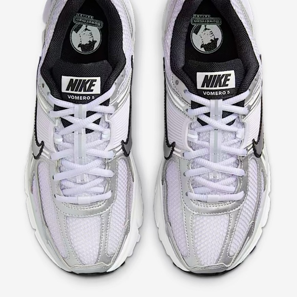 Nike Women’s Zoom Vomero 5 in Barely Grape/Photon Dust/Summit - Picture 4 of 16